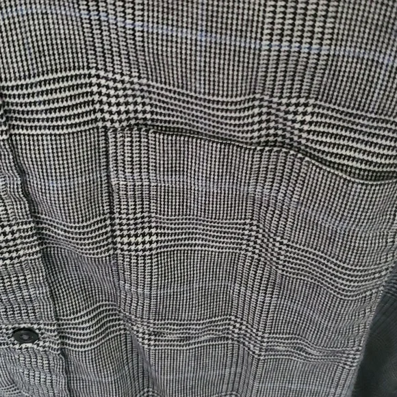 Brooks Brothers long sleeve shirt - Picture 2 of 7